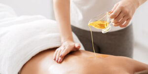 オイルマッサージ Oil Massage